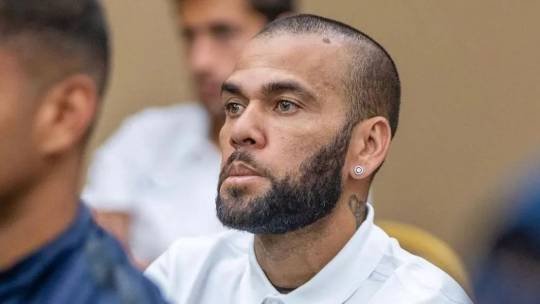 FIANÇA DE R$ 1 MILHÃO: Justiça de Barcelona concede liberdade provisória a Daniel Alves